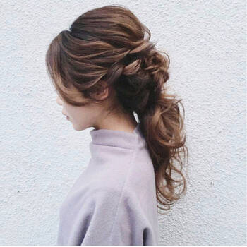 ロングヘアがこなれた印象に コートに合わせたいヘアアレンジ10選 Hair