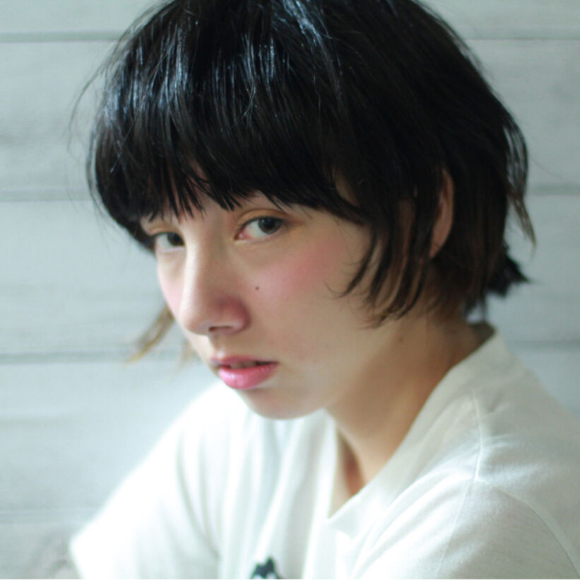 モードないい女に。モード系ショートヘアは黒髪と前髪で ...