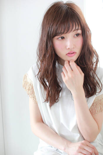 ロング女子必見 大人可愛いはフェミニンをプラスして作る Hair