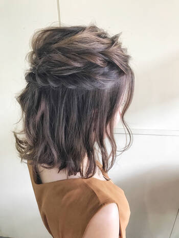 ハーフアップアレンジをマスターしよう 初心者 上級者向けまでご紹介 Hair ハーフアップアレンジをマスターしよう 初心者 上級者向けまでご紹介 Hair