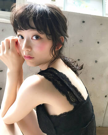 ポニーテールは前髪次第でイメチェンできる いろんな私を見せよう Hair