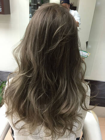 グレージュアッシュってどんな色 暗め 明るめも透明感で勝負 Hair