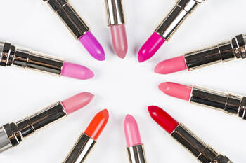 口紅 リップライナー グロス何をつかえばいいの それぞれのトレンドとポイント解説 Hair