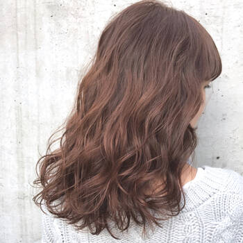 春のカラーはどうする ピンクベージュで可愛いとトレンドの両方手にいれよう Hair 春のカラーはどうする ピンクベージュで可愛いとトレンドの両方手にいれよう Hair