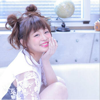 意外と簡単 イベントにピッタリな ツインお団子 のやり方 Hair