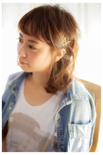 金色ピンをつけるだけ 簡単ヘアアレンジ Hair