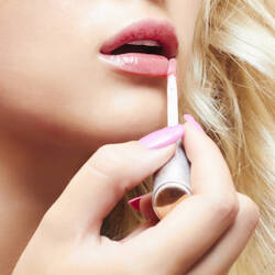 これだけでモテ度がグンとup 上手なリップグロスの使い方講座 Hair