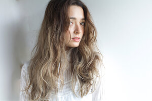 外国人風ヘアにはウェーブパーマが吉 長さ別おすすめスタイル Hair