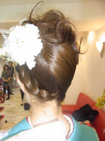 Ca風 意外と自分でできる夜会巻きのやりかたとコツ アレンジ Hair