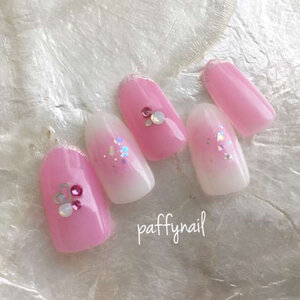 ラブリーな血色ネイルで おフェロな指先をゲット やり方のコツとおすすめデザイン Hair