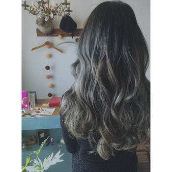 外国人風で透明感アップ マットアッシュでこなれ感アップ Hair