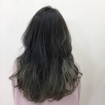 おしゃれな人は取り入れてる 黒髪ベースのグラデーションカラー Hair