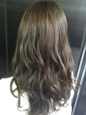 オリーブアッシュカラーならブリーチなしでも大人かわいくキマる Hair