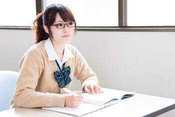 学校でもおしゃれがしたい 制服にも似合うヘアアレンジまとめ Hair 学校でもおしゃれがしたい 制服にも似合うヘアアレンジまとめ Hair