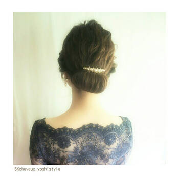 自分でできちゃう ミディアムヘアの簡単シニヨンの作り方 Hair