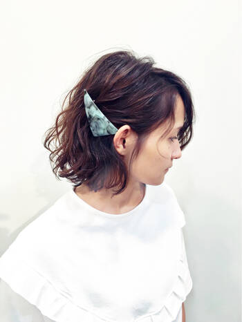バレッタひとつでこなれヘアの完成 ショートヘアさんにおすすめのバレッタアレンジ Hair