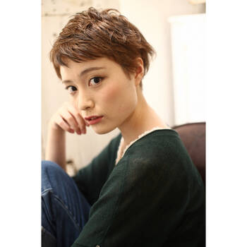 外国人並みの小顔とおしゃれさを実現 人気のベリーショートスタイル集 Hair
