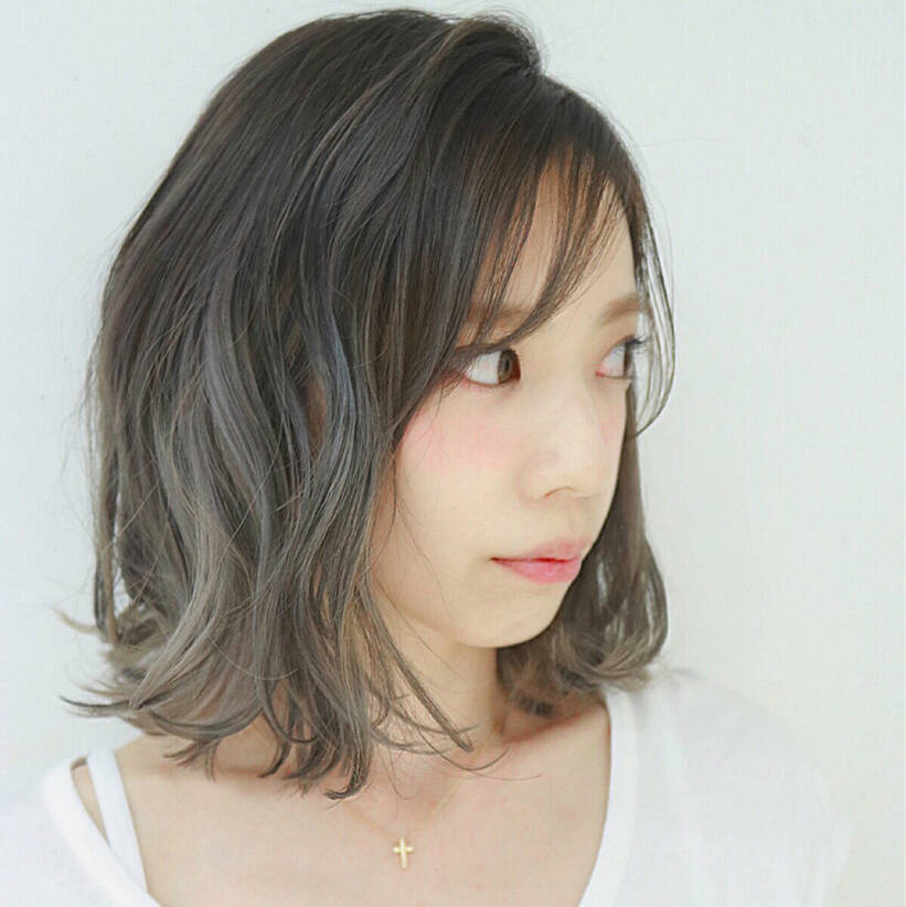 ほうきでひと掃きしたようなさらっと感 バレイヤージュで気分は外国ガール Hair