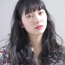 黒髪を染めたいと思っている人必見 メリット デメリットと染める時の注意点 Hair