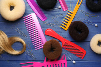 誰でもあっという間に好印象に 仕事でも使えるシニヨンネットの使い方 Hair