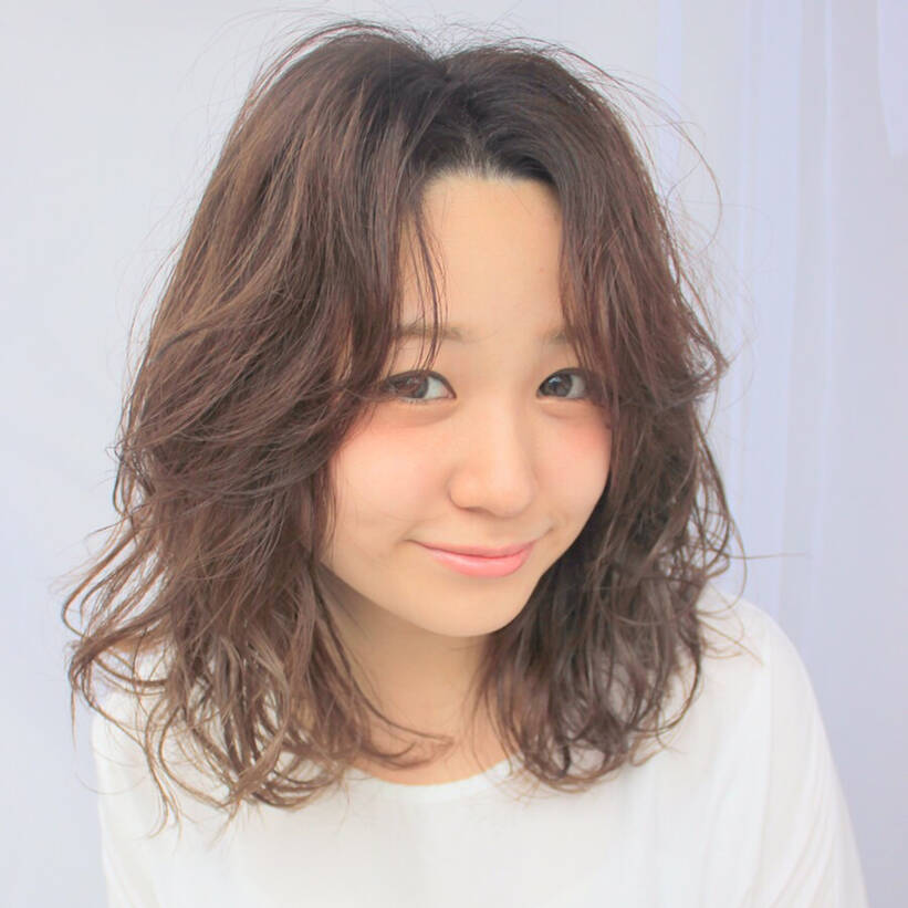 たったこれだけで印象がガラリと変わる 簡単な分け目の変え方とは Hair