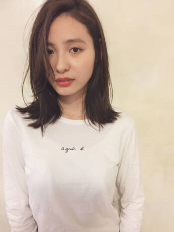 おしゃれ女子が取り入れる チークバング ミディアムヘアカタログ10選 Hair おしゃれ女子が取り入れる チークバング ミディアムヘアカタログ10選 Hair