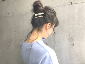 ゴムだけでできる お団子ヘアの簡単作り方と低め 高め別スタイル集 Hair