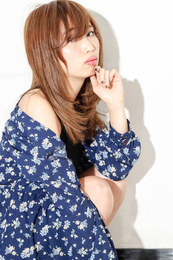 セミロングって実はバリエーション豊富 定番派から個性派まで一挙公開 Hair