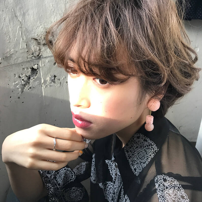 コテを使えばイメージ自由自在 ショートの人におすすめのコテアレンジ集 Hair