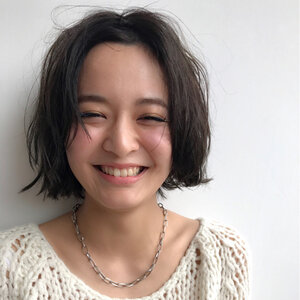 大人女子のボブスタイル センター分けボブでナチュラルビューティーに仕上げる Hair