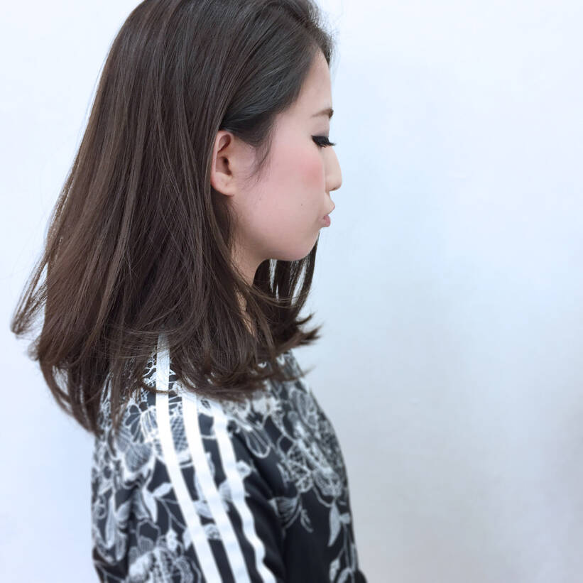 男を落とせ ミディアムストレートであなたも小悪魔に大変身 Hair