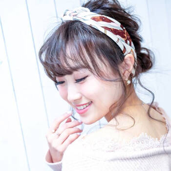 21年は ヘアバンド を主役に アレンジの幅を広げよう Hair