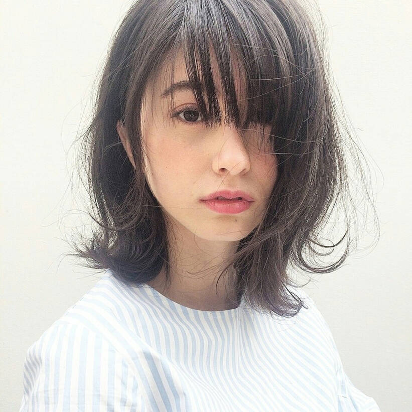 いつものミディアムヘアに飽きたなら ブラントカットでこなれ感を出そう Hair いつものミディアムヘアに飽きたなら ブラントカットでこなれ感を出そう Hair