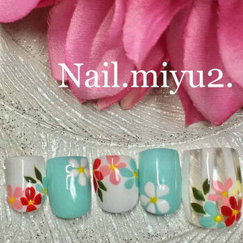 女の子の永遠の憧れ ティファニーブルーで大人エレガントなネイルに Hair