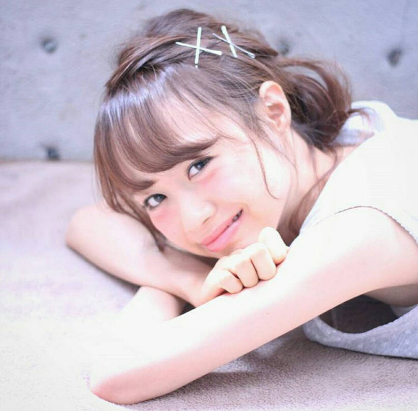 透明感ある髪色なら ホワイトブラウンカラー で決まり Hair