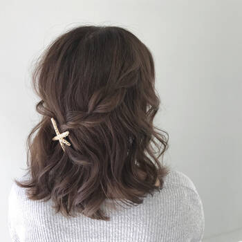 春のオシャレを上品にランクアップ 黒髪のこなれハーフアップアレンジ Hair