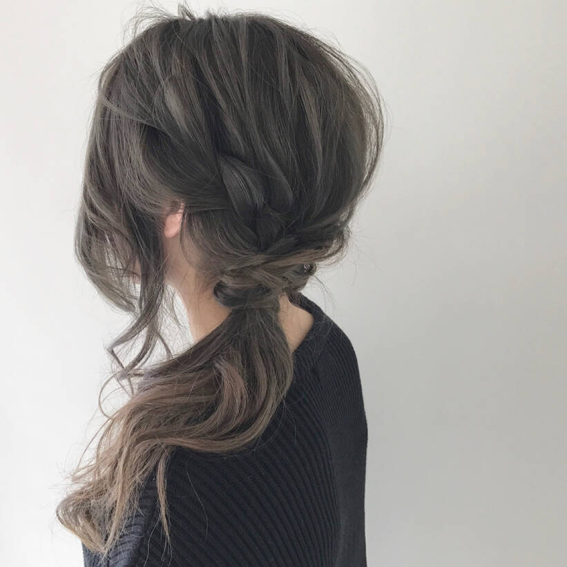 あの子紹介して 男性も釘づけ 結婚式で魅せるロングのヘアアレンジ Hair