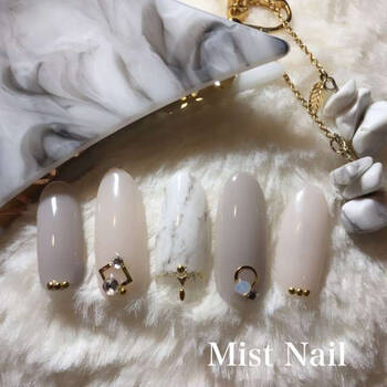 シンプルネイルが気分 オススメのジェルネイルデザイン集 Hair