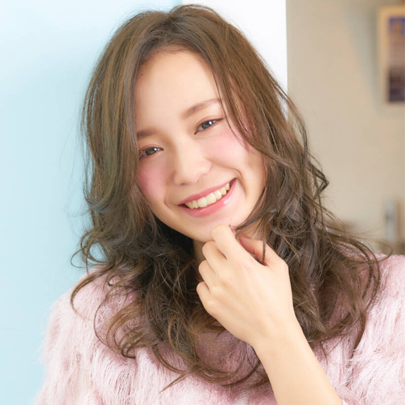 小顔効果もアリ ロングヘアの前髪なしスタイルはいいことたくさん Hair