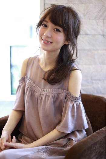 初心者さんでも簡単にできちゃう おしゃかわサイドアップの作り方 Hair 初心者さんでも簡単にできちゃう おしゃかわサイドアップの作り方 Hair