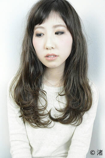 小顔効果に目力up いいこと尽くめの眉上バングに注目 Hair