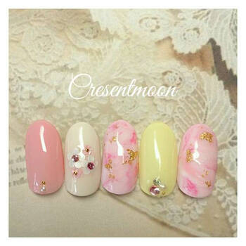 マーブルが可愛い 色別で見るマーブルネイルデザインおすすめ10選 Hair