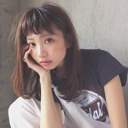 ミディアムヘアが大ブーム中 芸能人もやっているレイヤー入りスタイル Hair