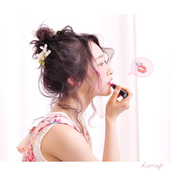 お祭りで目立つ トキめかせる 髪型15選 簡単アレンジで差をつける Hair