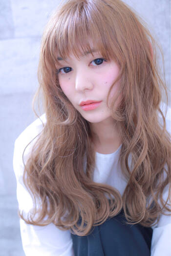 ブリーチした髪ならではの発色 思い通りの髪色を手に入れるにはブリーチがおすすめ Hair