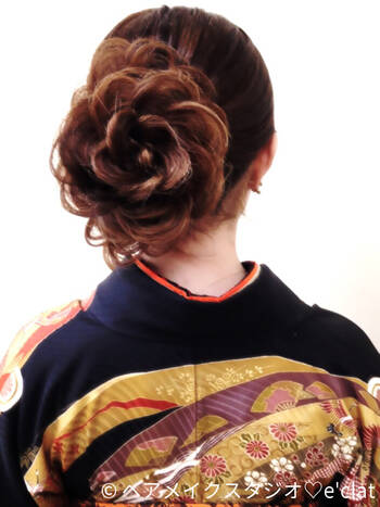 ヘアアレンジに華を咲かせよう 薔薇のような華やかさが魅力のアレンジ１０選 Hair