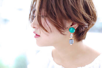 ヘアアレンジにはアクセサリーをプラス ピアスやネックレスが映えるヘアアレンジ集 Hair