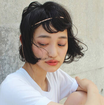 カラーをせずにイマドキになるには 大人かわいい黒髪 オン眉カタログ Hair