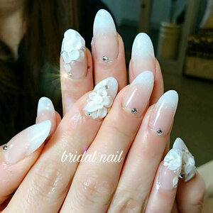 永遠の清純カラー白を極める 白だけでつくる上品ネイルデザイン10選 Hair