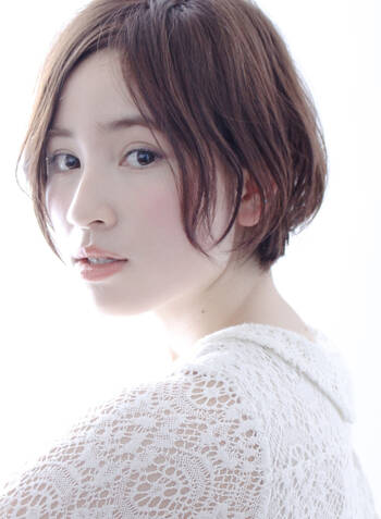 ふわっとナチュラル 太眉芸能人に学ぶあか抜け太眉の作り方 Hair